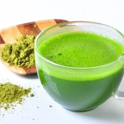 Großhandel mit natürlichem, frischem Premium-Eigenmarken-Bio-OEM-Matcha-Pulver, Grüntee-Effekt-Matcha